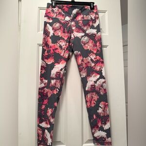 Victoria Secret Pink/Gray Floral Workout Leggings (Medium)